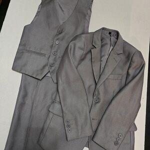 Boys 3pc Suit - Size 7
